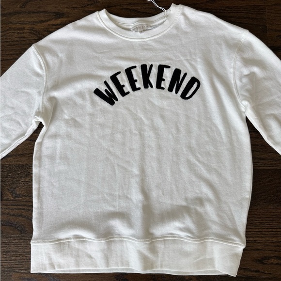 ❤️❤️White Weekend Sweatshirt - Picture 3 of 6